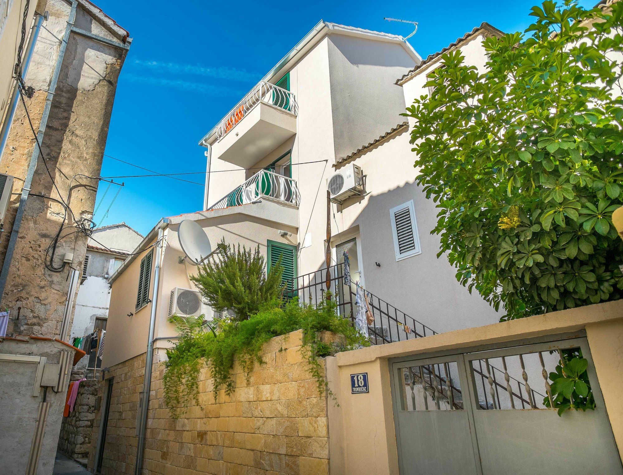 Split Allure Apartments ภายนอก รูปภาพ